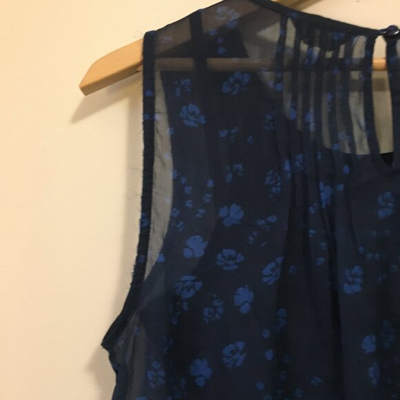 Denver Hayes Floral Pintuck Sleeveless Blouse With Built In Camisole - Picture 15 of 15